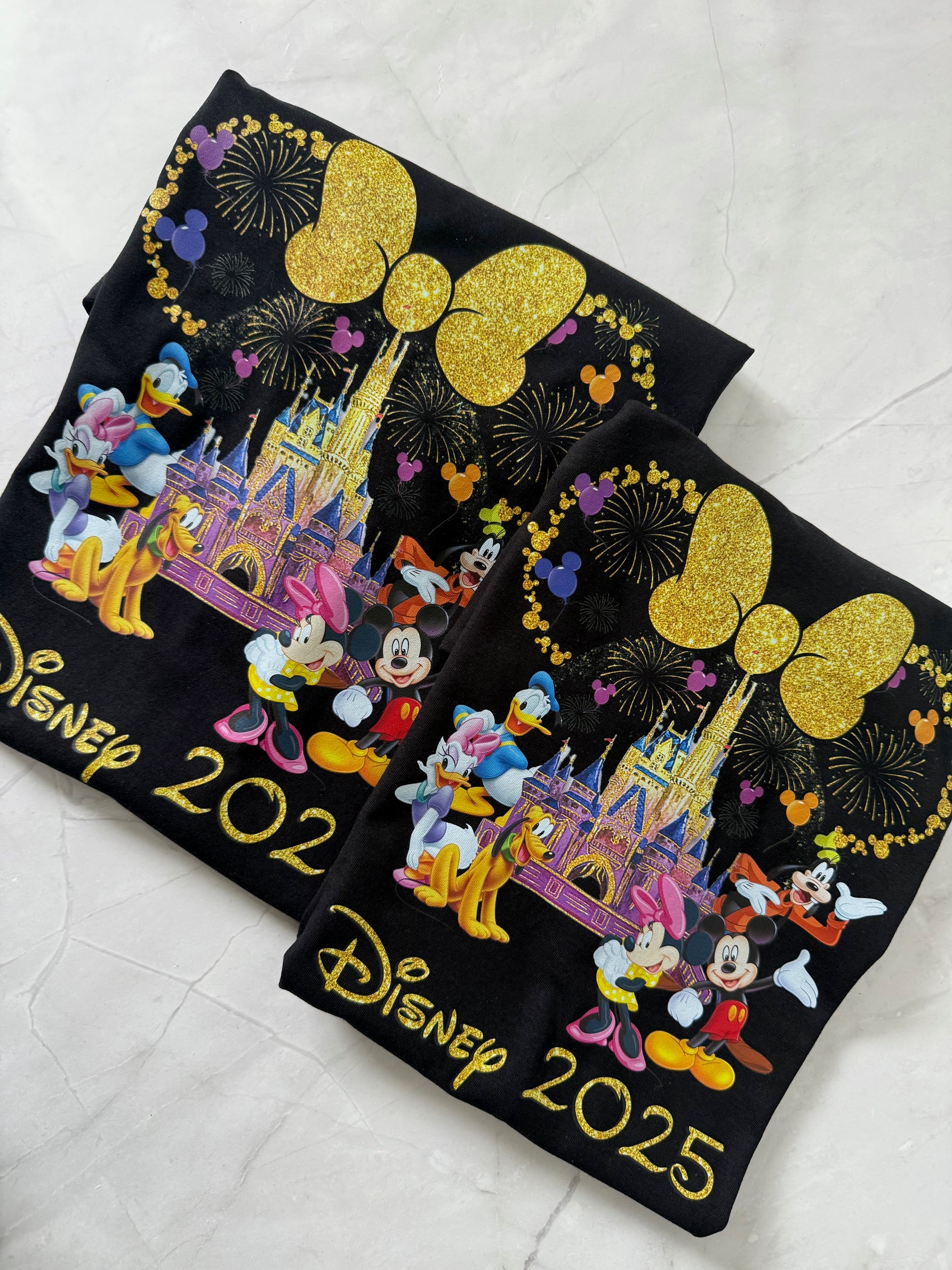  Personalised Disney glitter shirt in gold – flat lay of magical design