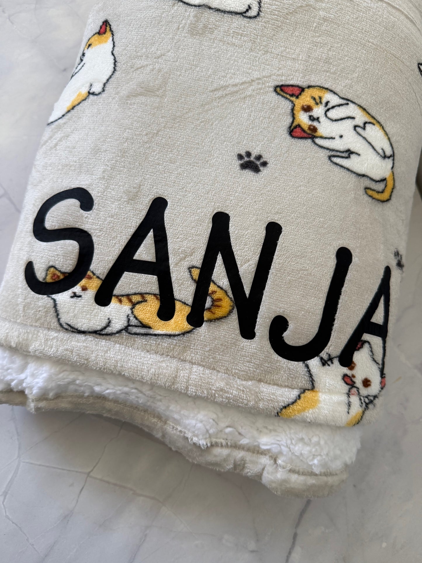 Oversized Wearable Blanket Hoodie – Plush & Personalised